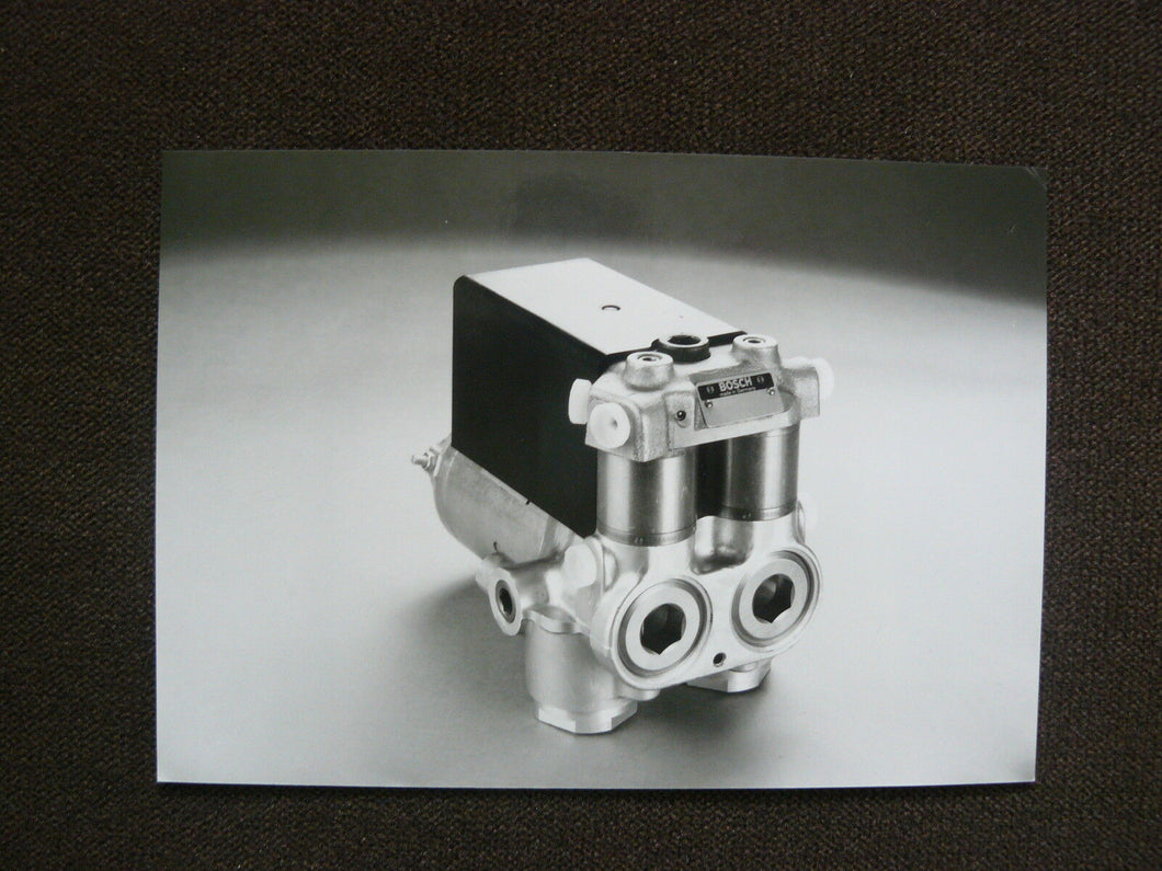 Bosch ABS-Hydraulikaggregat - Original Pressefoto press photo