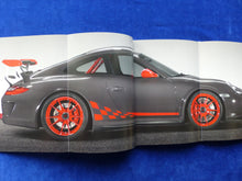 Lade das Bild in den Galerie-Viewer, Porsche 911 GT3 RS MJ 2011 - Hardcover Prospekt Brochure + Preisliste 05.2010
