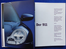 Lade das Bild in den Galerie-Viewer, Porsche 911 Carrera Cabrio Typ 996 MJ 1999 - Hardcover Prospekt Brochure 09.1998
