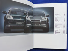 Lade das Bild in den Galerie-Viewer, Porsche Cayenne S Turbo MJ 2003 - Hardcover Prospekt Brochure 06.2002
