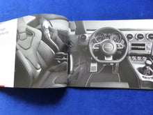 Lade das Bild in den Galerie-Viewer, Audi TT RS quattro Coupe &amp; Roadster - Hardcover Prospekt Brochure 03.2009
