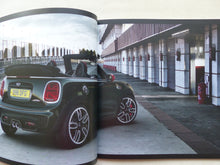 Lade das Bild in den Galerie-Viewer, Mini John Cooper Works JCW 3-Türer Cabrio Clubman - Prospekt Brochure 03.2018
