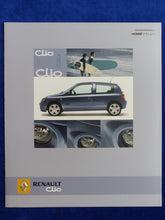 Lade das Bild in den Galerie-Viewer, Renault Clio Tech Run Sondermodell MJ 2005 - Prospekt Brochure 10.2004
