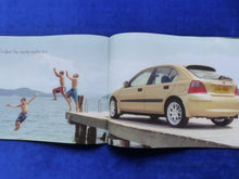 Lade das Bild in den Galerie-Viewer, Rover 25 Twenty Five Celeste Sport - Prospekt Brochure + Ausstattungen 01.2000
