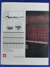 Lade das Bild in den Galerie-Viewer, Isuzu NPR Diesel Truck - US-Prospekt Brochure 1985 USA
