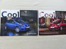 Lade das Bild in den Galerie-Viewer, Toyota Aygo Cool CoolRed Sondermodell - Prospekt Brochure 04.2010
