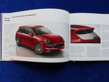 Lade das Bild in den Galerie-Viewer, Porsche Cayenne GTS V8 420 PS Typ 92A - Hardcover Prospekt Brochure 04.2012
