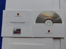 Lade das Bild in den Galerie-Viewer, Porsche Cayman S Weltpremiere Typ 987c - Pressemappe CD-Rom press-kit 09.2005
