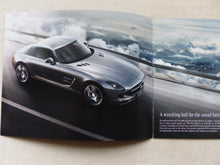 Lade das Bild in den Galerie-Viewer, Mercedes-Benz SLS AMG MJ 2010 - Prospekt Brochure 09.2009 englisch

