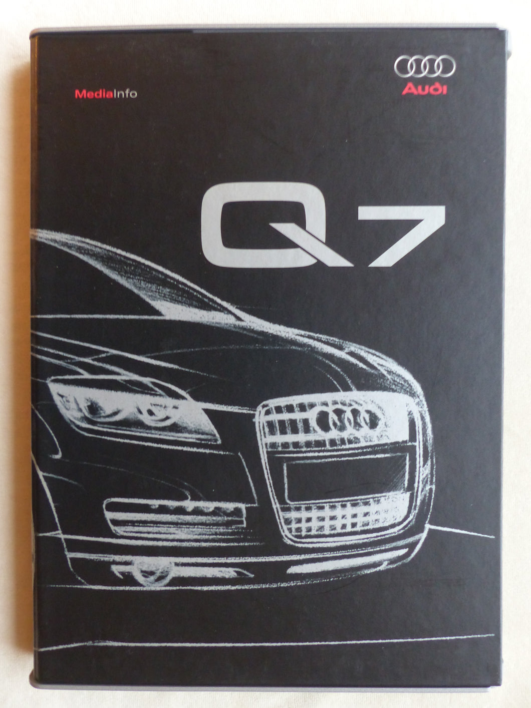 Audi Q7 TDI FSI quattro MJ 2006 - Hardcover-Pressemappe CD-Rom press-kit 09.2005