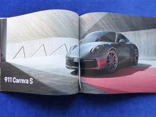 Lade das Bild in den Galerie-Viewer, Porsche 911 Carrera S Typ 992 MJ 2019 - Hardcover Prospekt Brochure 11.2018
