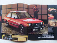 Lade das Bild in den Galerie-Viewer, Ford 1983 Escort - US-Prospekt Brochure 08.1982 USA
