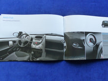 Lade das Bild in den Galerie-Viewer, Toyota Aygo MJ 2011 - Prospekt Brochure 05.2010
