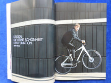 Lade das Bild in den Galerie-Viewer, BMW Lifestyle Kollektionen 2019 - M Motorsport Bikes - Prospekt Brochure 01.2019 - car-brochure
