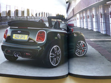 Lade das Bild in den Galerie-Viewer, Mini JCW John Cooper Works 3-Türer Cabrio - Prospekt Brochure 03.2019
