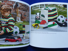 Lade das Bild in den Galerie-Viewer, Mini 60 Years Lifestyle Collection Accessoires - Prospekt Brochure 01.2019
