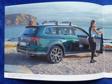 Lade das Bild in den Galerie-Viewer, VW Passat Alltrack MJ 2020 - Prospekt Brochure 06.2019
