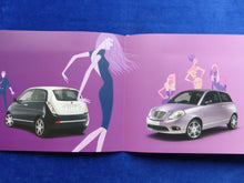 Lade das Bild in den Galerie-Viewer, Lancia Ypsilon ELLE Sondermodell MJ 2011 - Prospekt Brochure 05.2010
