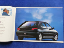 Lade das Bild in den Galerie-Viewer, Peugeot 306 XN XT XSi S16 MJ 1995 - Prospekt Brochure + Farben 08.1994 in Mappe
