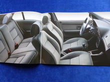 Lade das Bild in den Galerie-Viewer, Peugeot 306 XN XT XSi S16 MJ 1995 - Prospekt Brochure + Farben 08.1994 in Mappe
