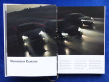 Lade das Bild in den Galerie-Viewer, Porsche Cayenne S Turbo MJ 2007 - Hardcover Prospekt Brochure 10.2006
