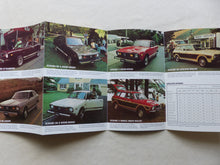 Lade das Bild in den Galerie-Viewer, Subaru 1977 GF Hardtop DL Sedan Coupe Station Wagon - US-Prospekt Brochure 1976
