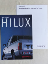 Lade das Bild in den Galerie-Viewer, Toyota Hilux - Prospekt Brochure + Technische Daten 02.1995
