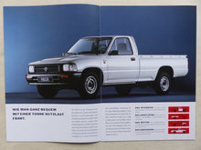 Lade das Bild in den Galerie-Viewer, Toyota Hilux - Prospekt Brochure + Technische Daten 02.1995
