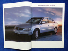 Lade das Bild in den Galerie-Viewer, VW Passat Limousine MJ 1998 - Prospekt Brochure + Daten &amp; Ausstattungen 10.1997

