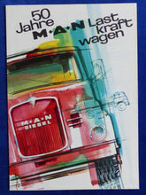 Lade das Bild in den Galerie-Viewer, M.A.N. 50 Jahre Lastkraftwagen 415 635 650 780 15.212 - Prospekt Brochure 80er
