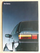 Lade das Bild in den Galerie-Viewer, Toyota Camry Limousine Combi - Prospekt Brochure 04.1990
