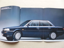 Lade das Bild in den Galerie-Viewer, Toyota Camry Limousine Combi - Prospekt Brochure 04.1990
