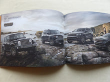 Lade das Bild in den Galerie-Viewer, Jeep 75th Anniversary Edition Renegade Wrangler Cherokee 2017 - Prospekt 06.2016
