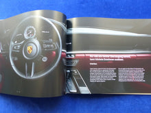Lade das Bild in den Galerie-Viewer, Porsche 911 Turbo S Typ 992 MJ 2020 - Hardcover Prospekt Brochure 03.2020
