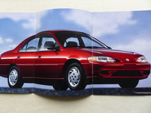 Lade das Bild in den Galerie-Viewer, Mercury 1997 Tracer Sedan Wagon - US-Prospekt Brochure 04.1996 USA Großformat
