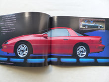 Lade das Bild in den Galerie-Viewer, Chevrolet 1995 Camaro Corvette Impala SS Caprice - US-Prospekt Brochure 1994 USA
