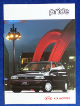 Lade das Bild in den Galerie-Viewer, Kia Pride 3-türig 5-türig - Prospekt Brochure 1995

