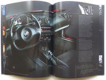 Lade das Bild in den Galerie-Viewer, Alfa Romeo 4C Coupe MJ 2017 - Hardcover Prospekt Brochure 11.2016
