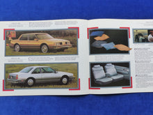 Lade das Bild in den Galerie-Viewer, Oldsmobile 1986 Delta 88 Royale &amp; Custom Cruiser - US-Prospekt Brochure 09.1985
