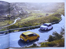 Lade das Bild in den Galerie-Viewer, Renault Clio RS Trophy MJ 2017 - Prospekt Brochure 10.2016 Schweden schwedisch
