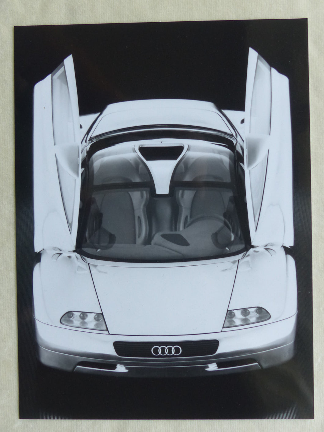 Audi AVUS quattro Designstudie 12-Zylinder - Original Pressefoto 10.1991