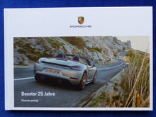 Lade das Bild in den Galerie-Viewer, Porsche Boxster 25 Jahre Jubiläumsmodell MJ 2021 - Hardcover Prospekt 11.2020
