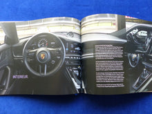 Lade das Bild in den Galerie-Viewer, Porsche 911 GT3 Touring Typ 992 MJ 2022 - Hardcover Prospekt Brochure 05.2021
