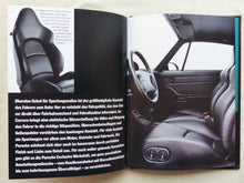 Lade das Bild in den Galerie-Viewer, Porsche 911 Carrera Typ 993 MJ 1995 - Hardcover Prospekt + Preisliste 02.1995
