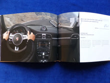 Lade das Bild in den Galerie-Viewer, Porsche 911 Carrera 4 GTS Typ 997 MJ 2012 - Hardcover Prospekt Brochure 02.2011

