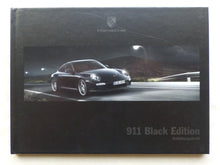 Lade das Bild in den Galerie-Viewer, Porsche 911 Black Edition Typ 997 MJ 2012 - Hardcover Prospekt Brochure 11.2010
