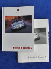 Lade das Bild in den Galerie-Viewer, Porsche Boxster S Typ 986 MJ 2001 - Hardcover Prospekt + Preisliste 08.2000
