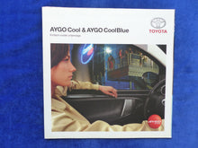 Lade das Bild in den Galerie-Viewer, Toyota AYGO Cool &amp; CoolBlue MJ 2010 - Prospekt Brochure 07.2009

