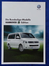 Lade das Bild in den Galerie-Viewer, VW Bus T5 Multivan Caravelle Hannover 96 Edition MJ 2013 - Prospekt 09.2012
