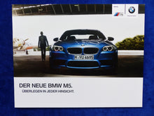 Lade das Bild in den Galerie-Viewer, BMW M5 Limousine 560 PS Typ F10 MJ 2012 - Prospekt Brochure 02.2011
